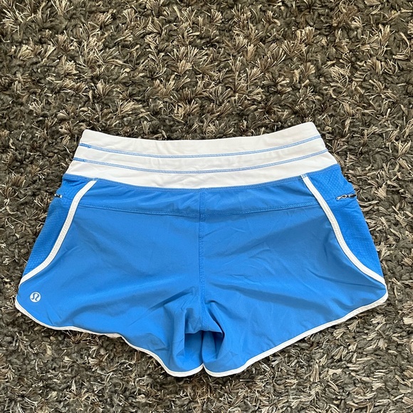 LULULEMON Shorts | Size 2 - Picture 6 of 6
